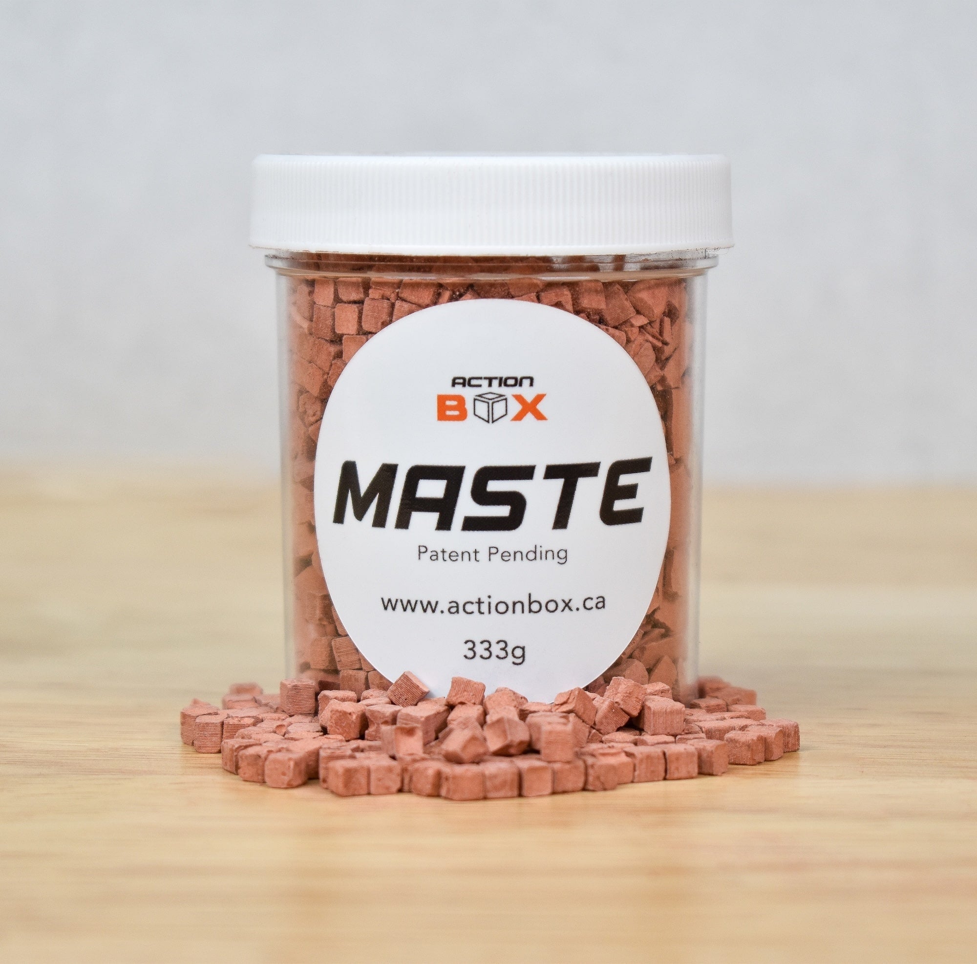 MASTE Copper compatible with INJEKTO M and used with FUSION MIX. Maste can be formed into any shape and turned into a pure metal part made of copper.
